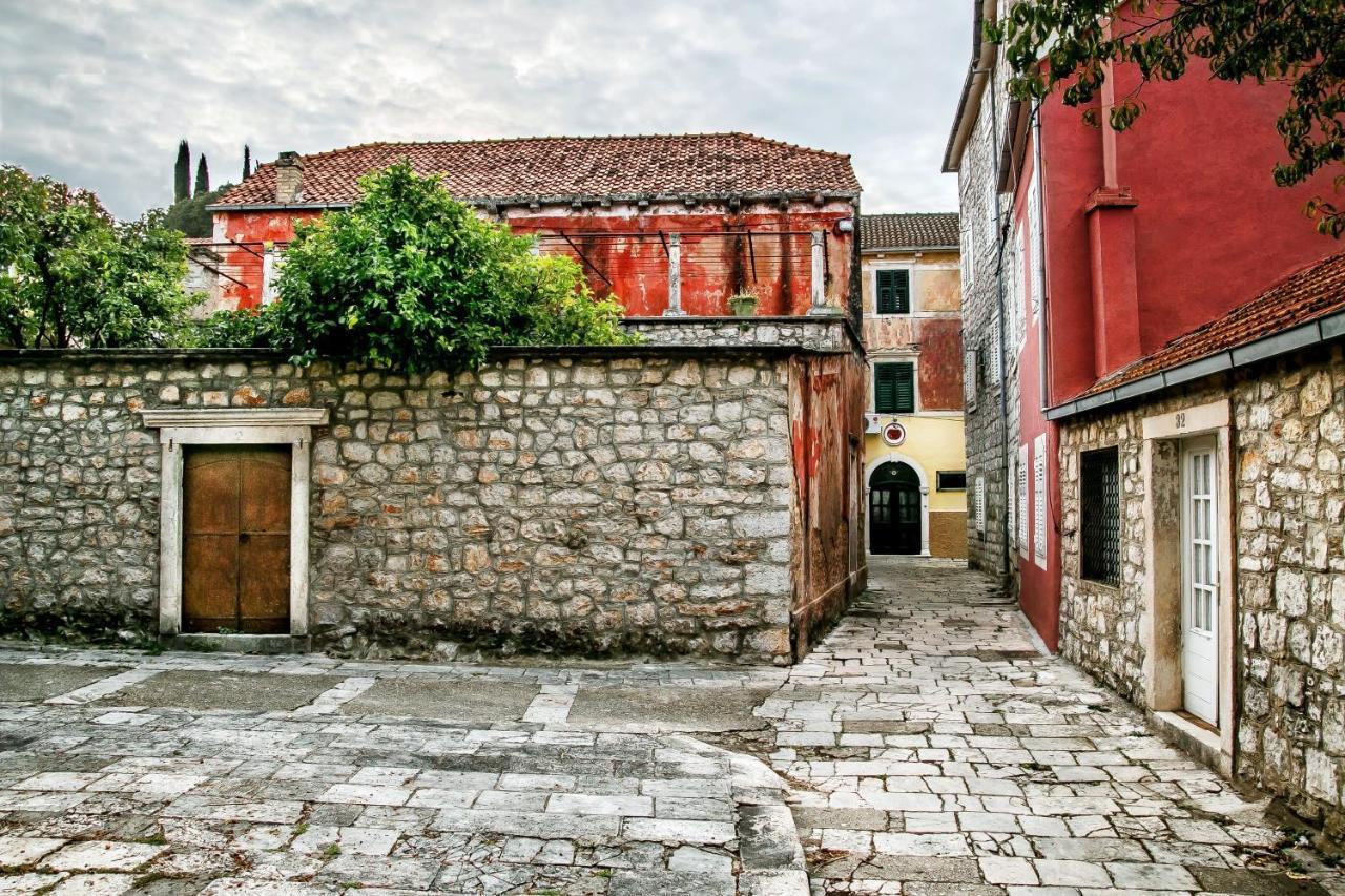 Hotel Faraon Trpanj Exterior photo